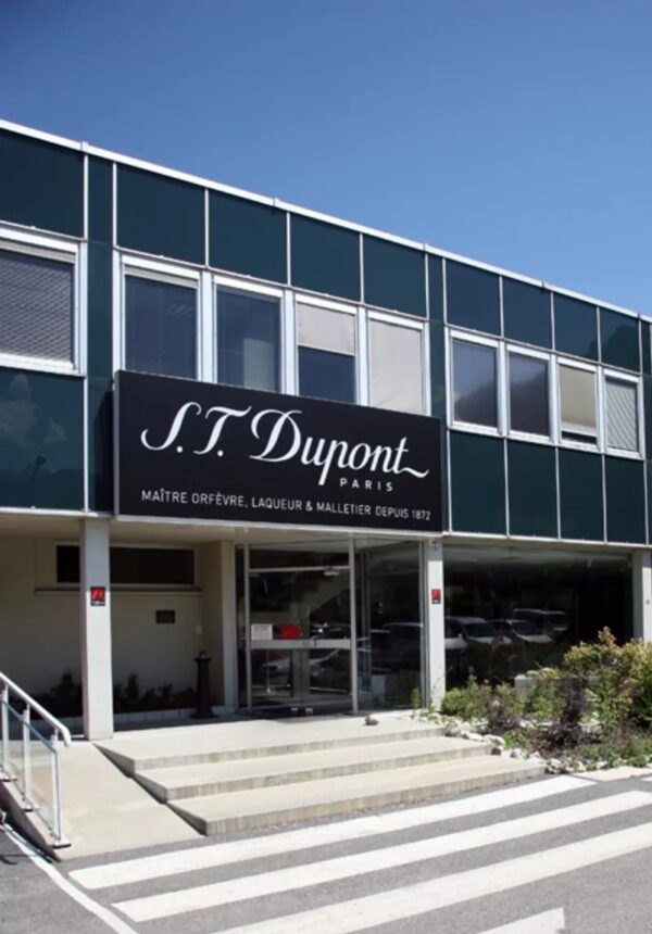 Adresse S.T Dupont