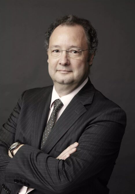 César Giron