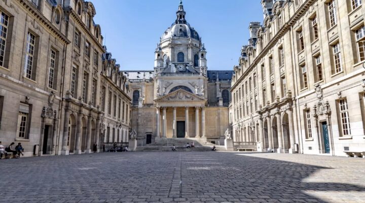 La sorbonne cour d'honneur