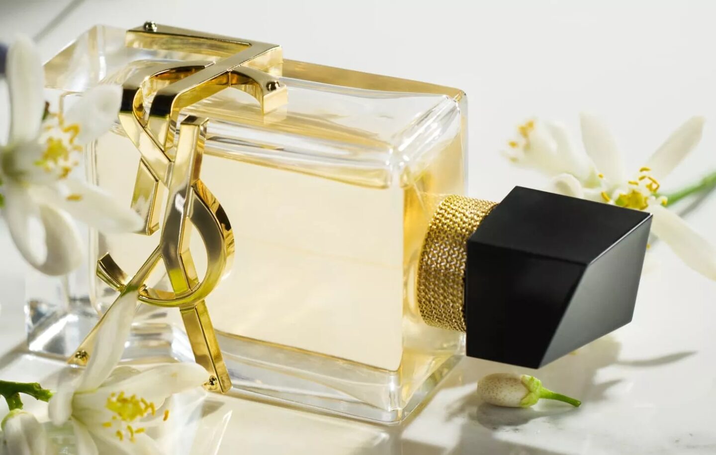 Bouteille de parfums YSL